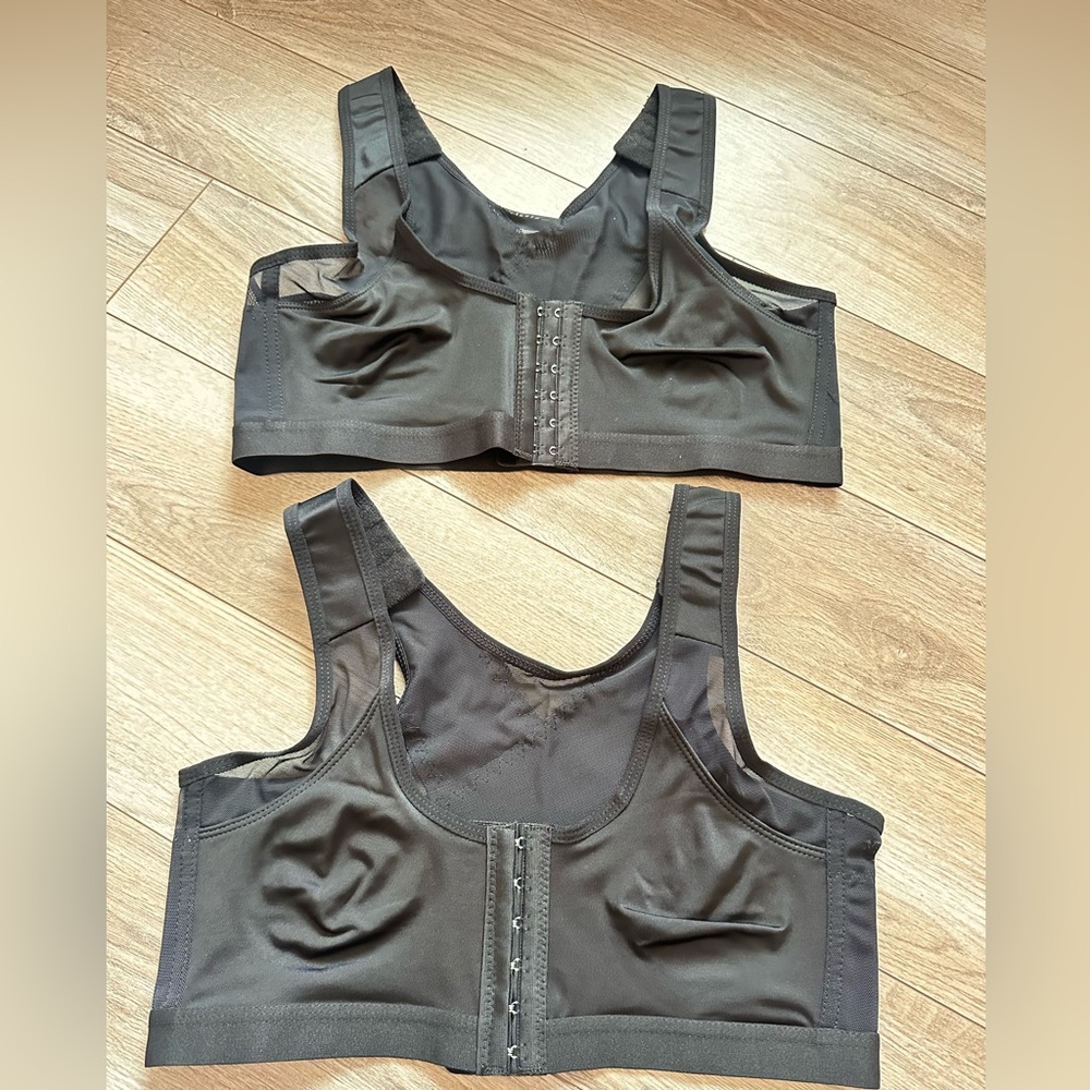 Women's Black Front Closure Sports Bra
